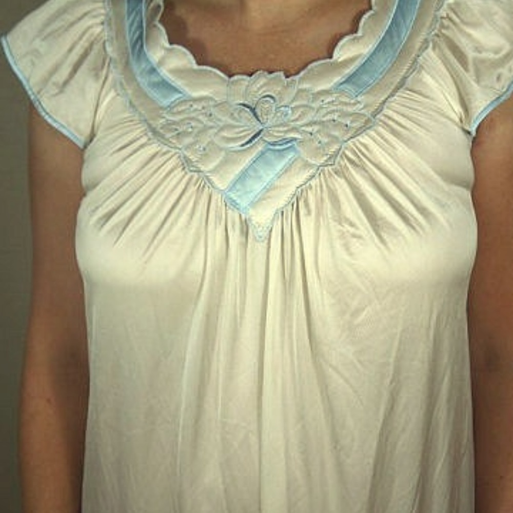 Retro - 80s Shadow Line Night Gown